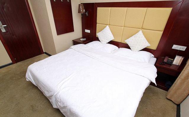 Guilin Jinxiu Xiaoxiang Business Hotel Lingchuan  Zimmer foto